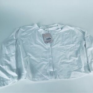 BUTTON FRONT LONG SLEEVE CROP TOP
101040